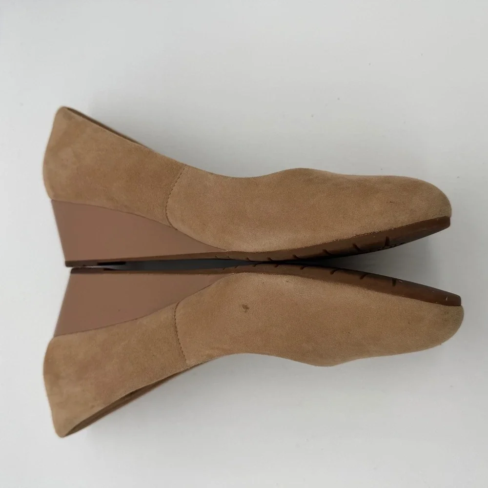 Clarks Collection Womens Adriel Viola Tan Suede Wedge Pumps 10M 261471254075